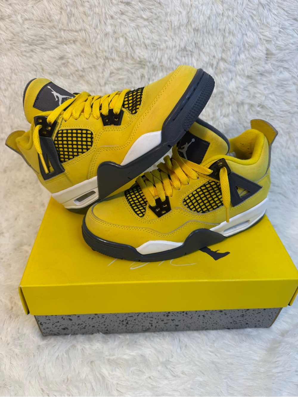 Air Jordan 4 Retro Lightning Tour Yellow kids youth 4.5 sneakers shoes